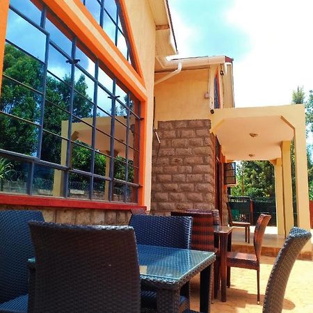 The Peak Meadows Hotel 니에리 외부 사진